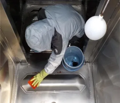 建築物飲料水貯水槽清掃